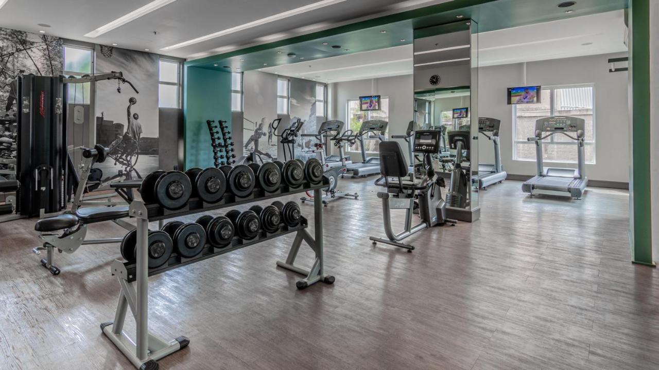Hotel Deville Prime פורטו אלגרה מראה חיצוני תמונה The gym at the hotel