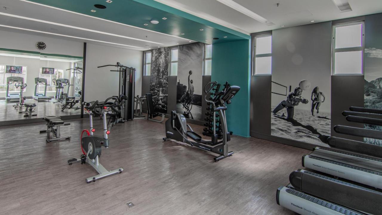 Hotel Deville Prime פורטו אלגרה מראה חיצוני תמונה The gym at the hotel