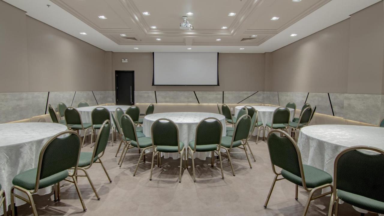 Hotel Deville Prime פורטו אלגרה מראה חיצוני תמונה Meeting room