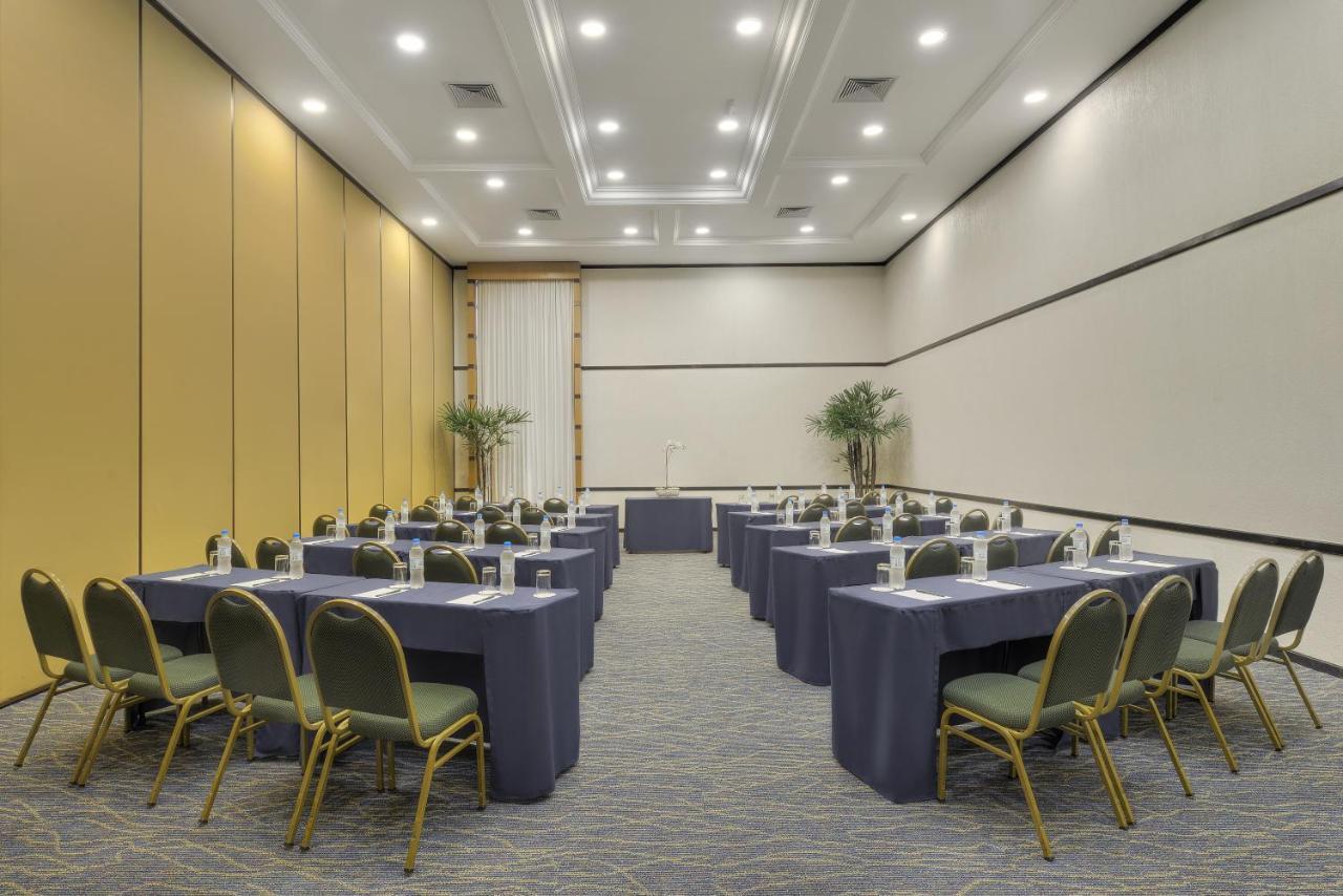 Hotel Deville Prime פורטו אלגרה מראה חיצוני תמונה Meeting room