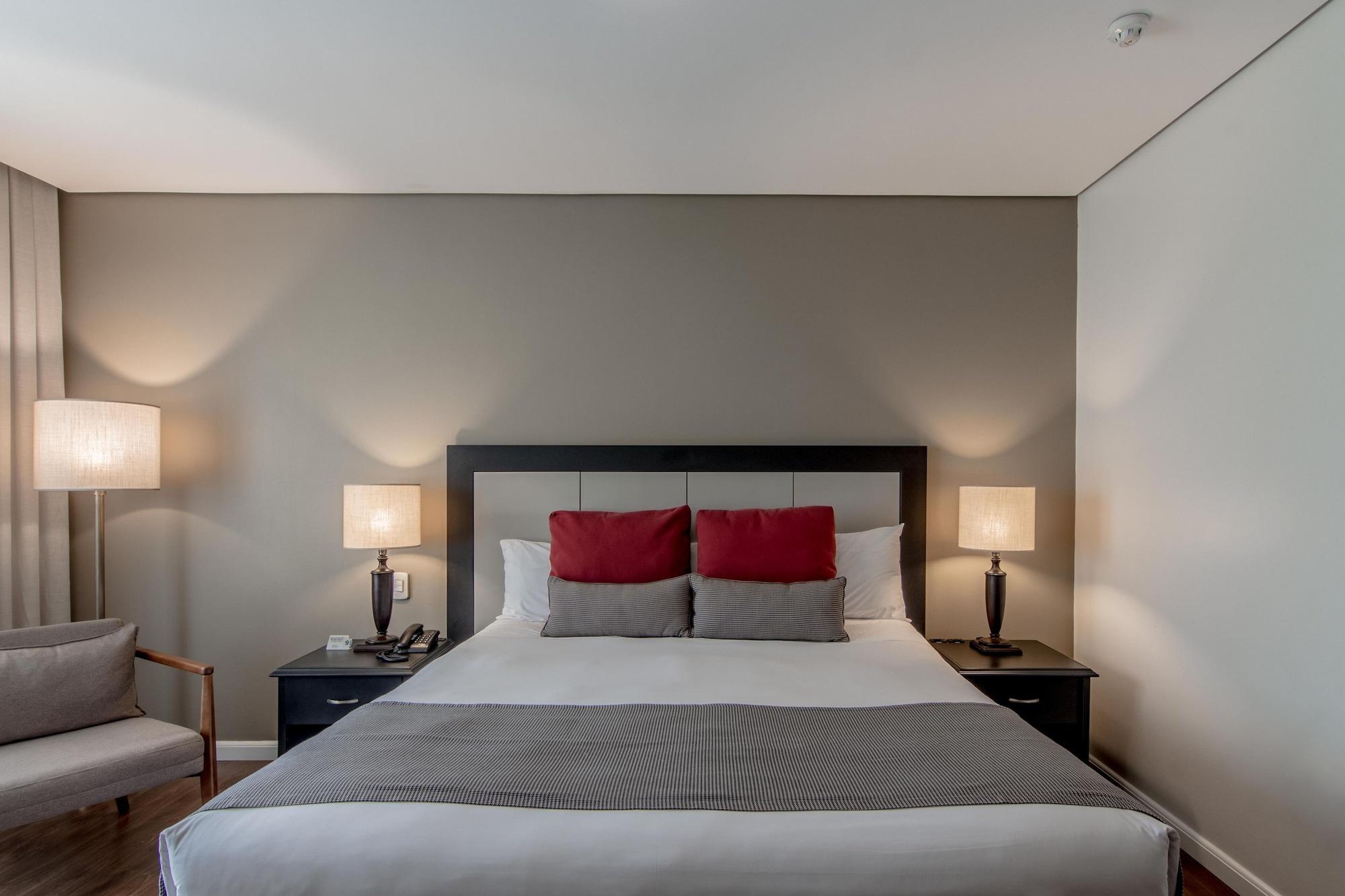 Hotel Deville Prime פורטו אלגרה מראה חיצוני תמונה A bedroom at the hotel